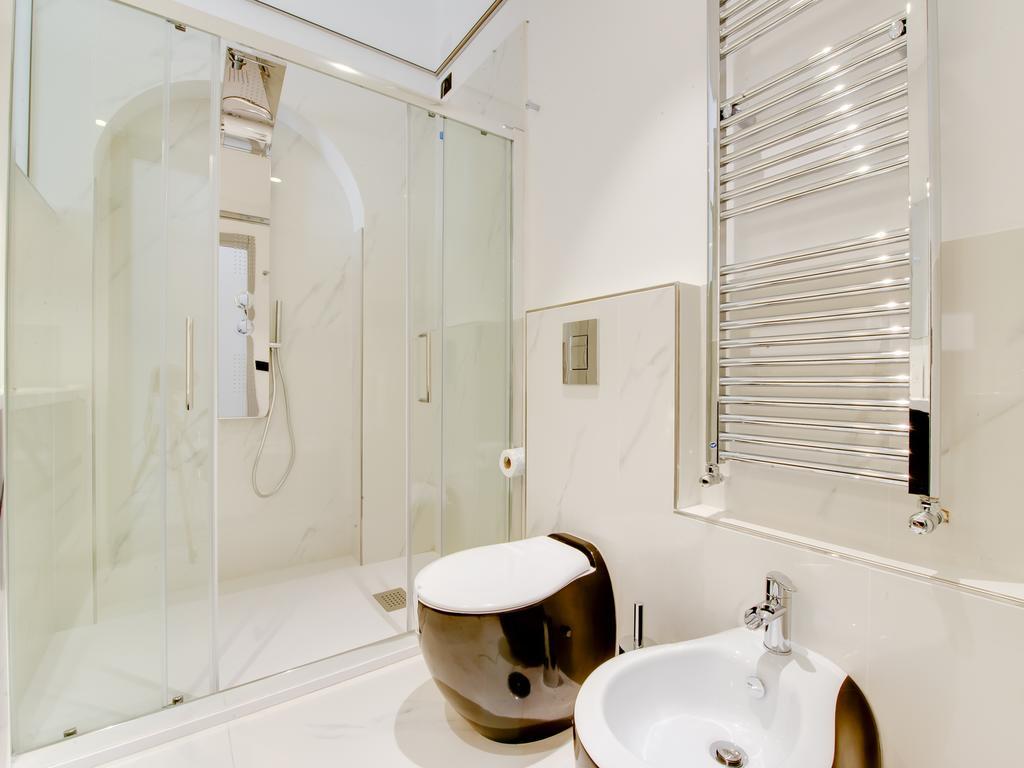 Queen Palace Suites روما المظهر الخارجي الصورة
