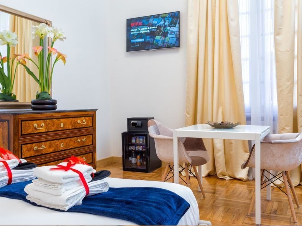 Queen Palace Suites روما المظهر الخارجي الصورة